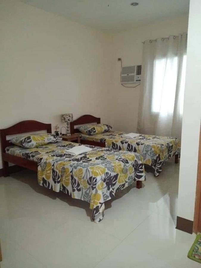 Junie Pension House Моалбоал Номер фото